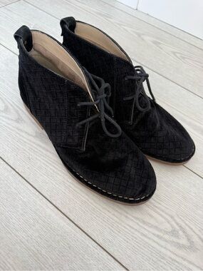 Hush Puppies 10M Cyra Catelyn black velvet chukka ankle boots lace up classic